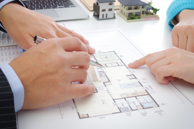 相見積もりで適正価格を知る